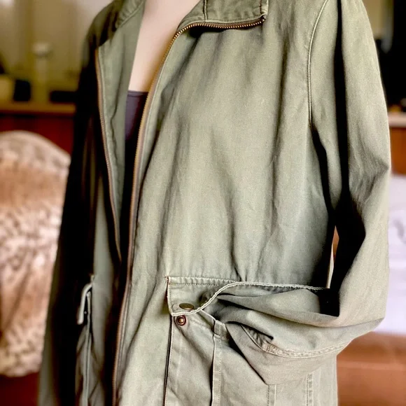 Arizona jacket, size medium, army green lightweight jacket. Great condition. - Picture 2 of 9